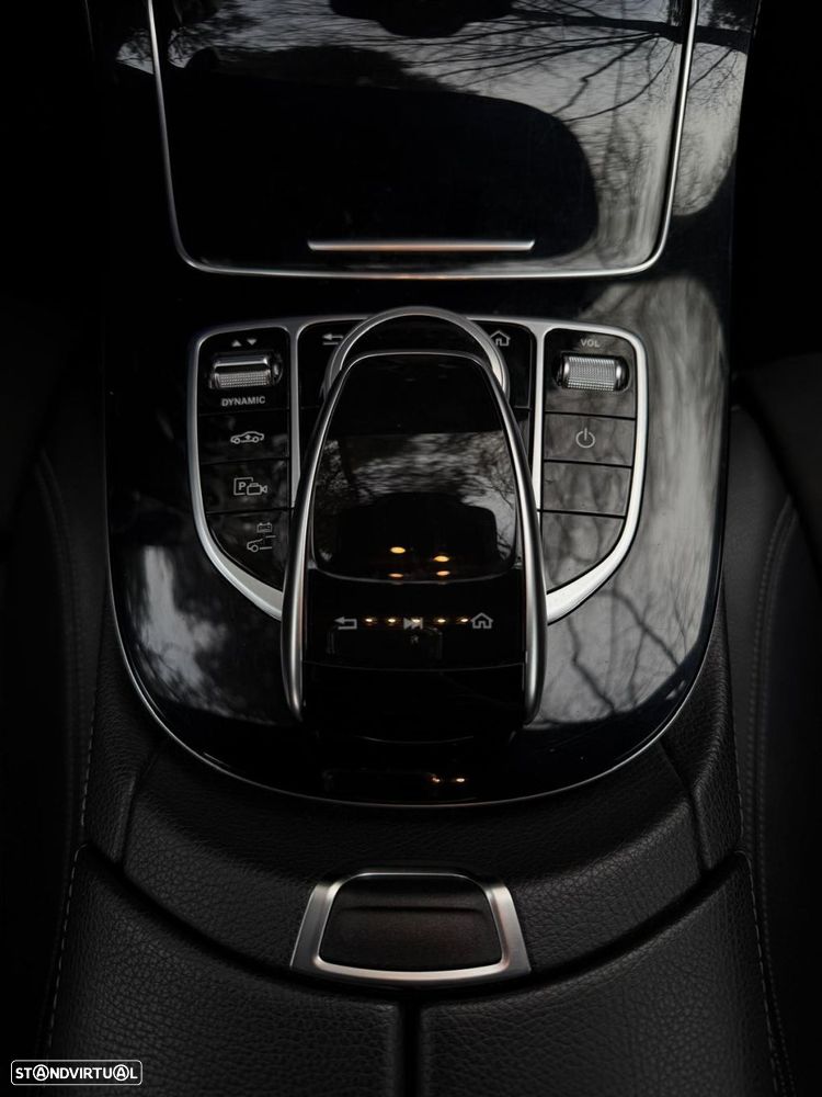 Mercedes-Benz E 300 de AMG Line - 15