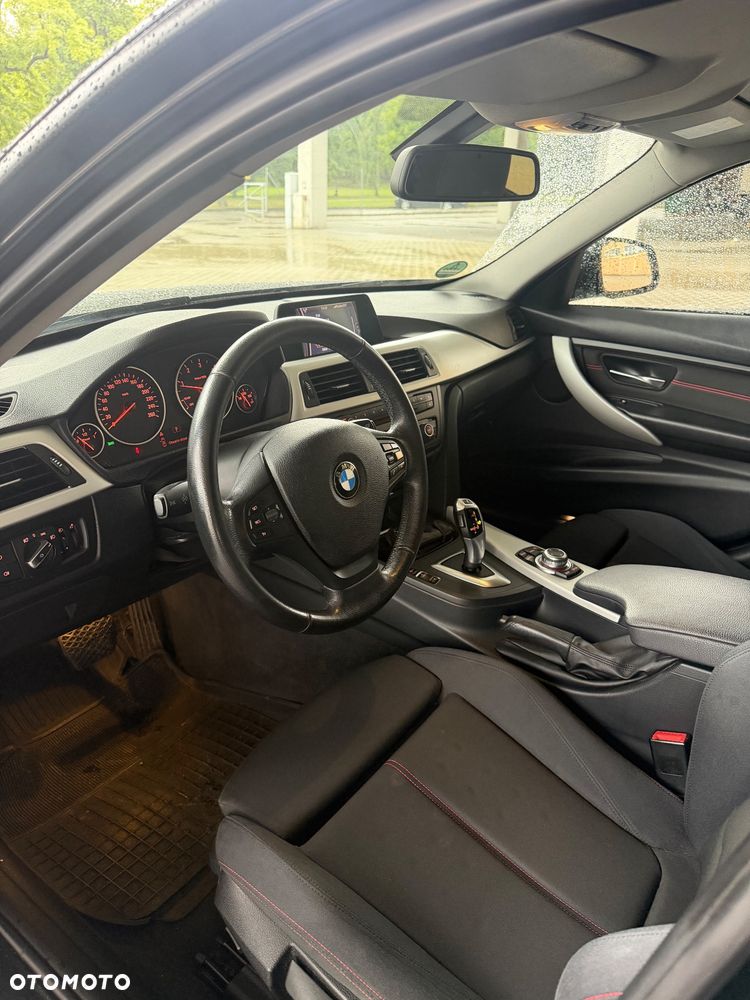 BMW Seria 3 320d Sport-Aut Sport Line - 6