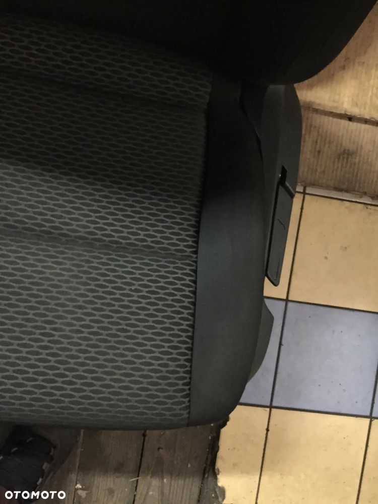 VW GOLF VI 09R FOTELE PRZÓD TYŁ - 4