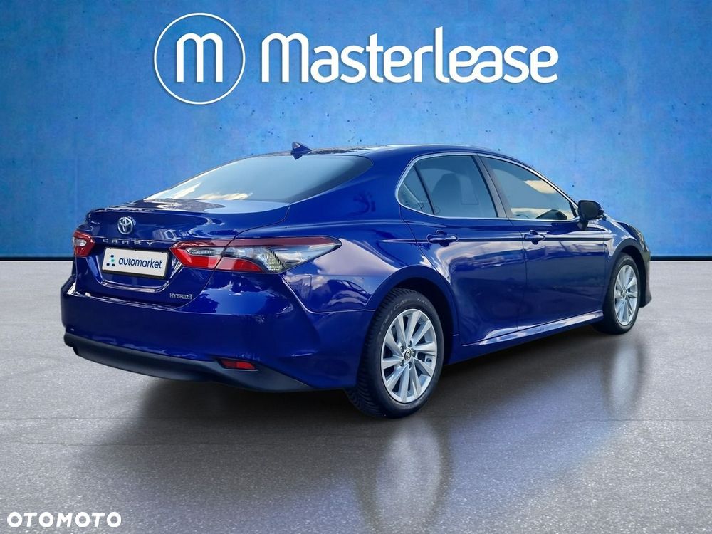 Toyota Camry - 5