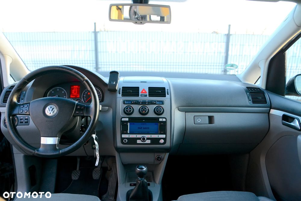 Volkswagen Touran 2.0 TDI DPF Trendline - 20