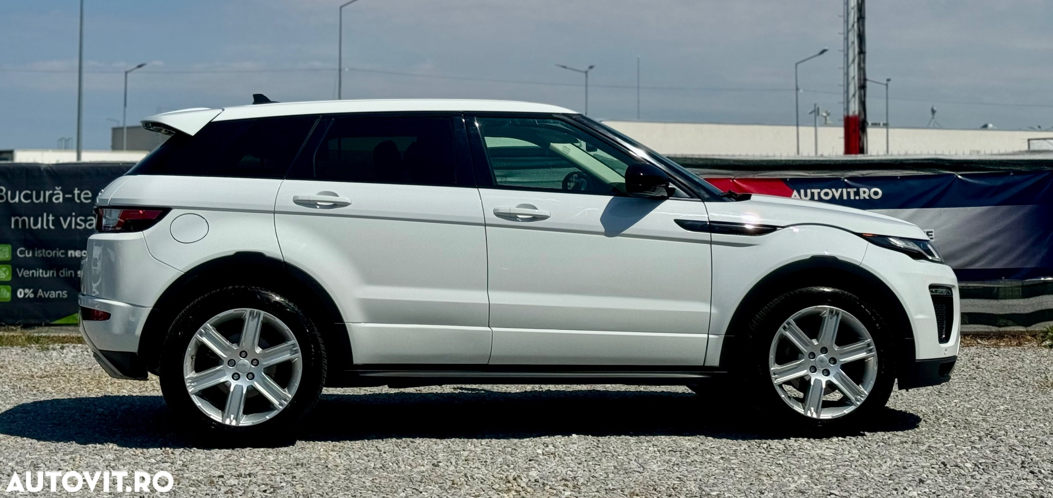 Land Rover Range Rover Evoque - 25