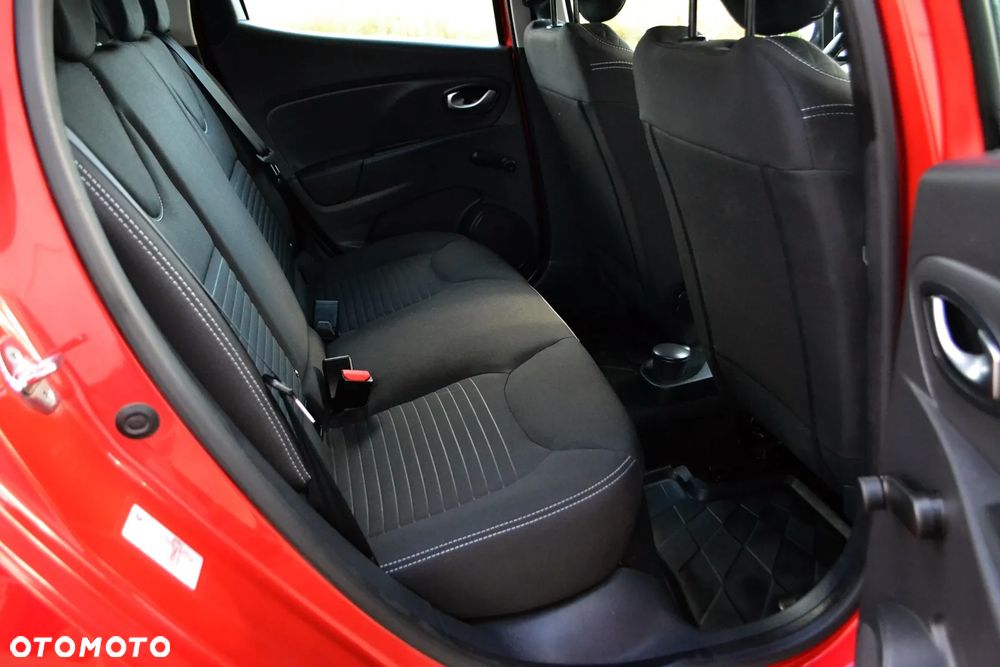 Renault Clio 1.2 16V 75 LIMITED - 11