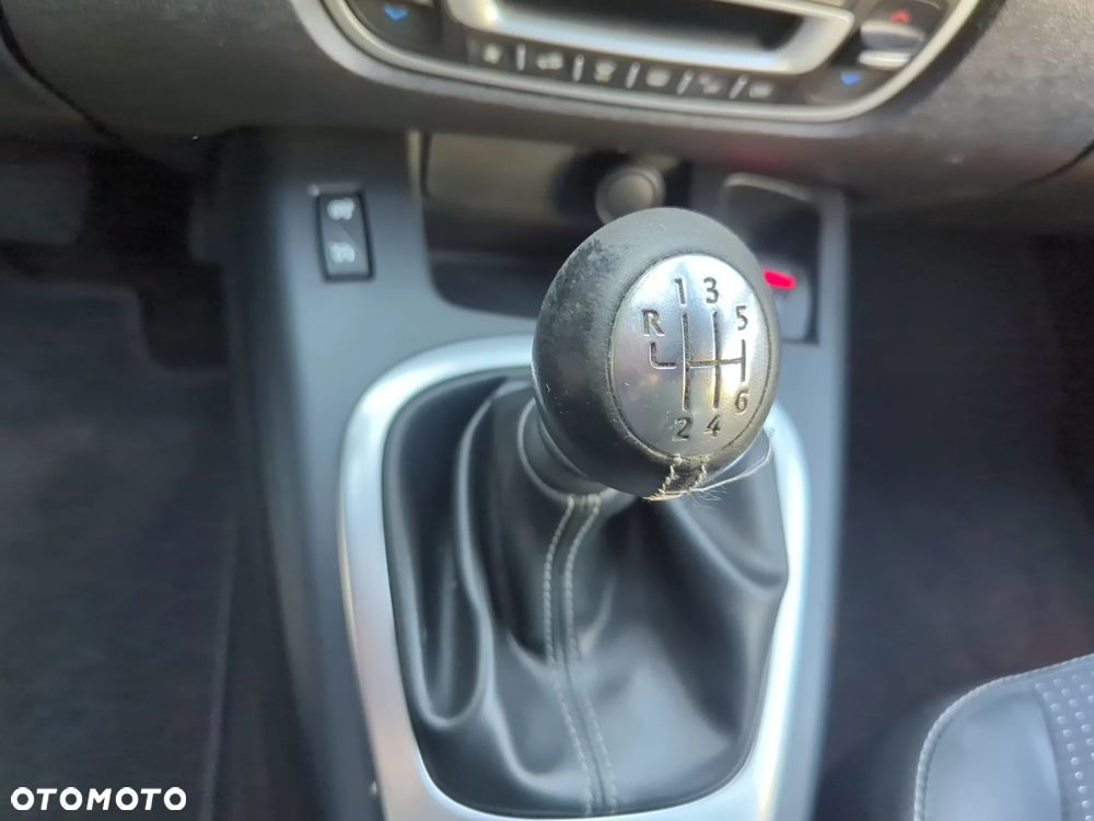 Renault Scenic ENERGY TCe 115 Dynamique - 25