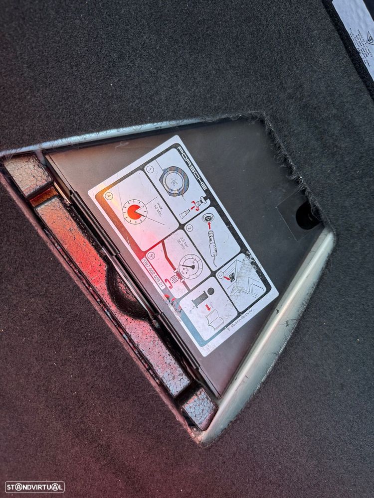 Porsche 911 (997) Carrera 4 S - 36