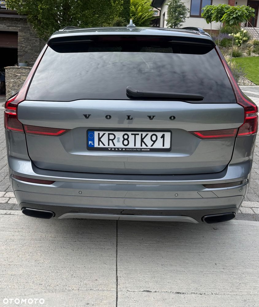 Volvo XC 60 B5 D AWD R-Design - 4