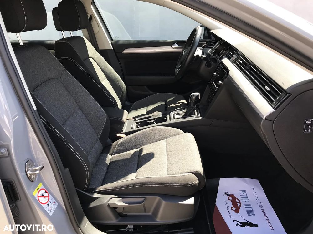 Volkswagen Passat - 17