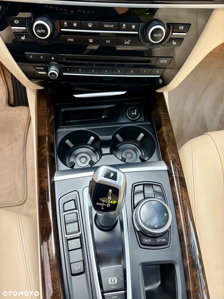 BMW X5 xDrive35i Edition Exclusive - 18