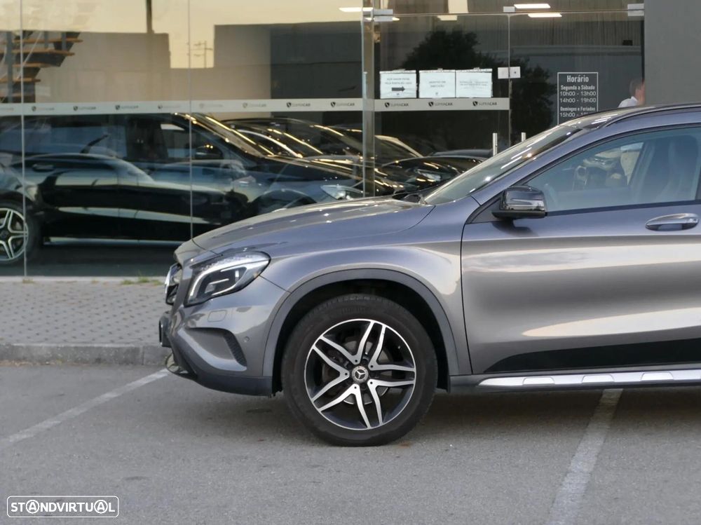 Mercedes-Benz GLA 220 d Urban - 16