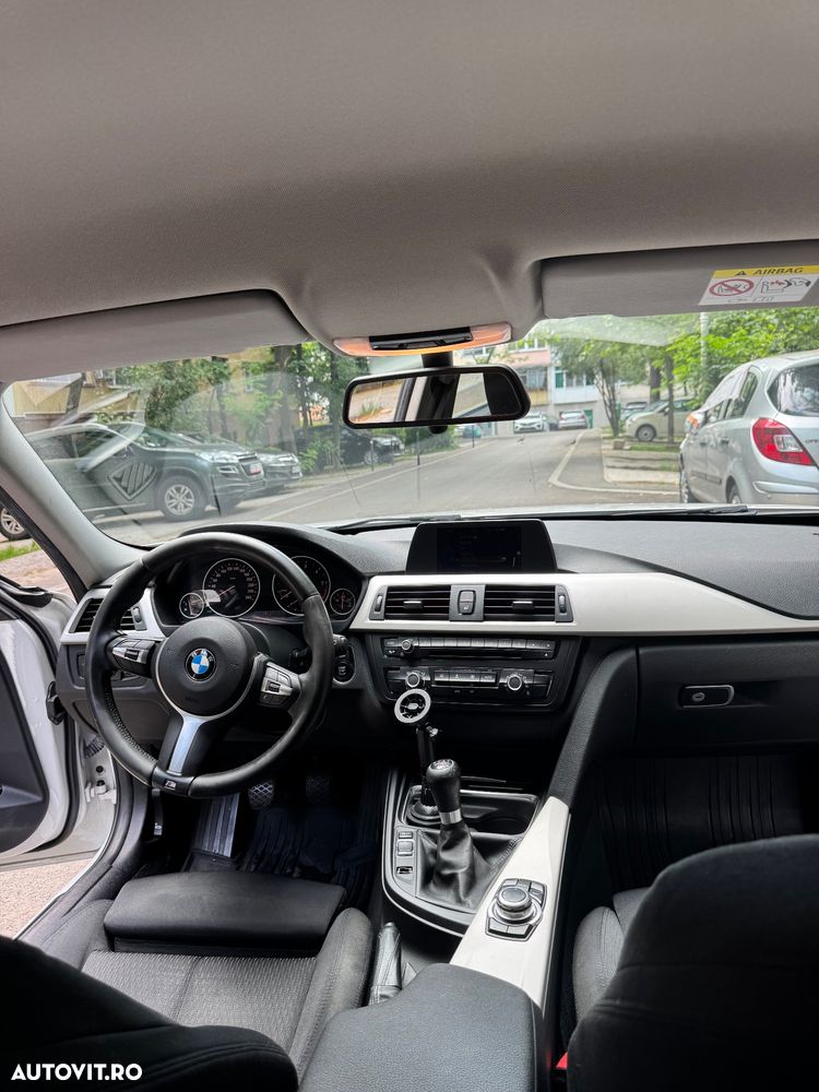 BMW Seria 3 320d EfficientDynamics Edition - 9