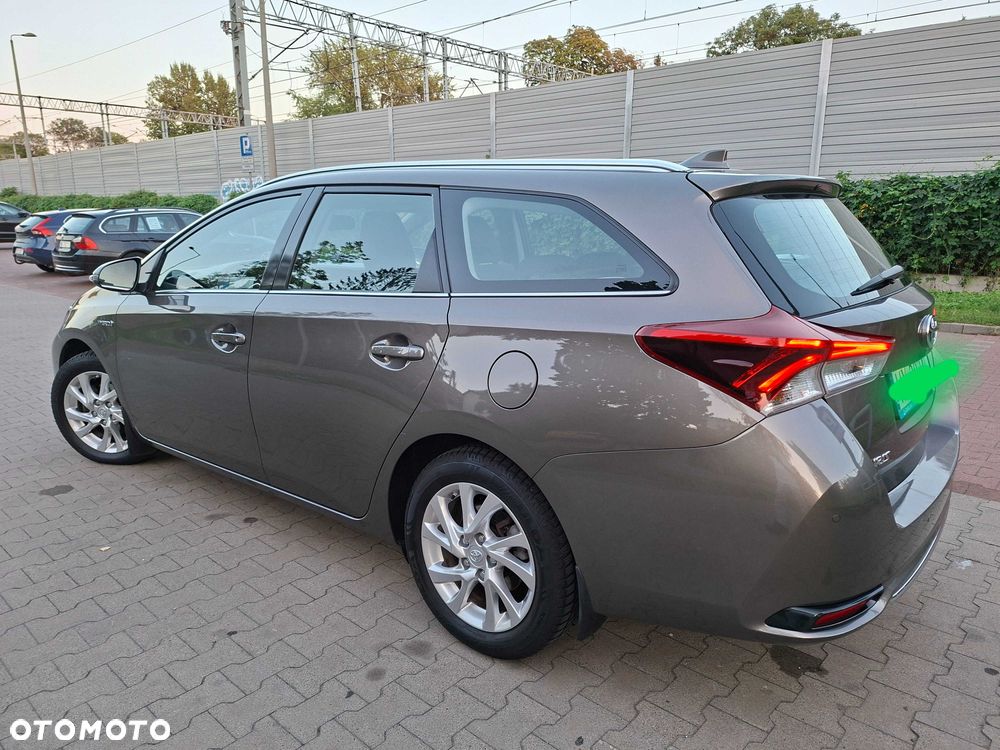 Toyota Auris - 4