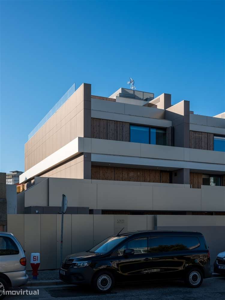 T4+1 Triplex c/ piscina junto à praia na Foz do Douro - Grande imagem: 3/33