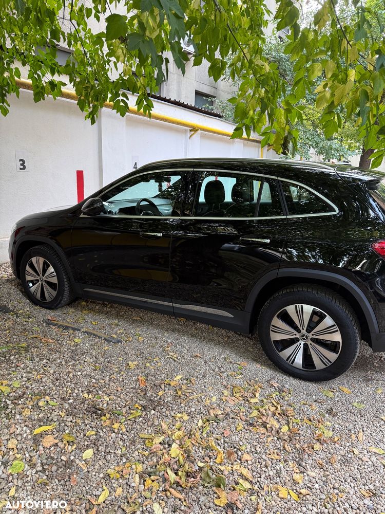 Mercedes-Benz EQA 300 4MATIC - 2