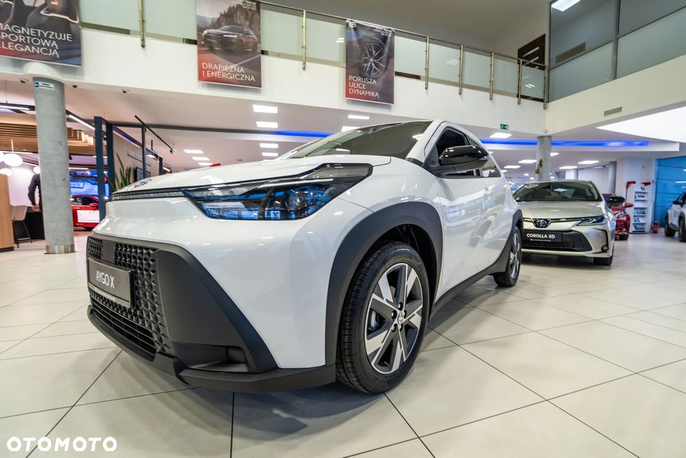 Toyota Aygo X Hybrid 1.5 Comfort e-CVT - 12