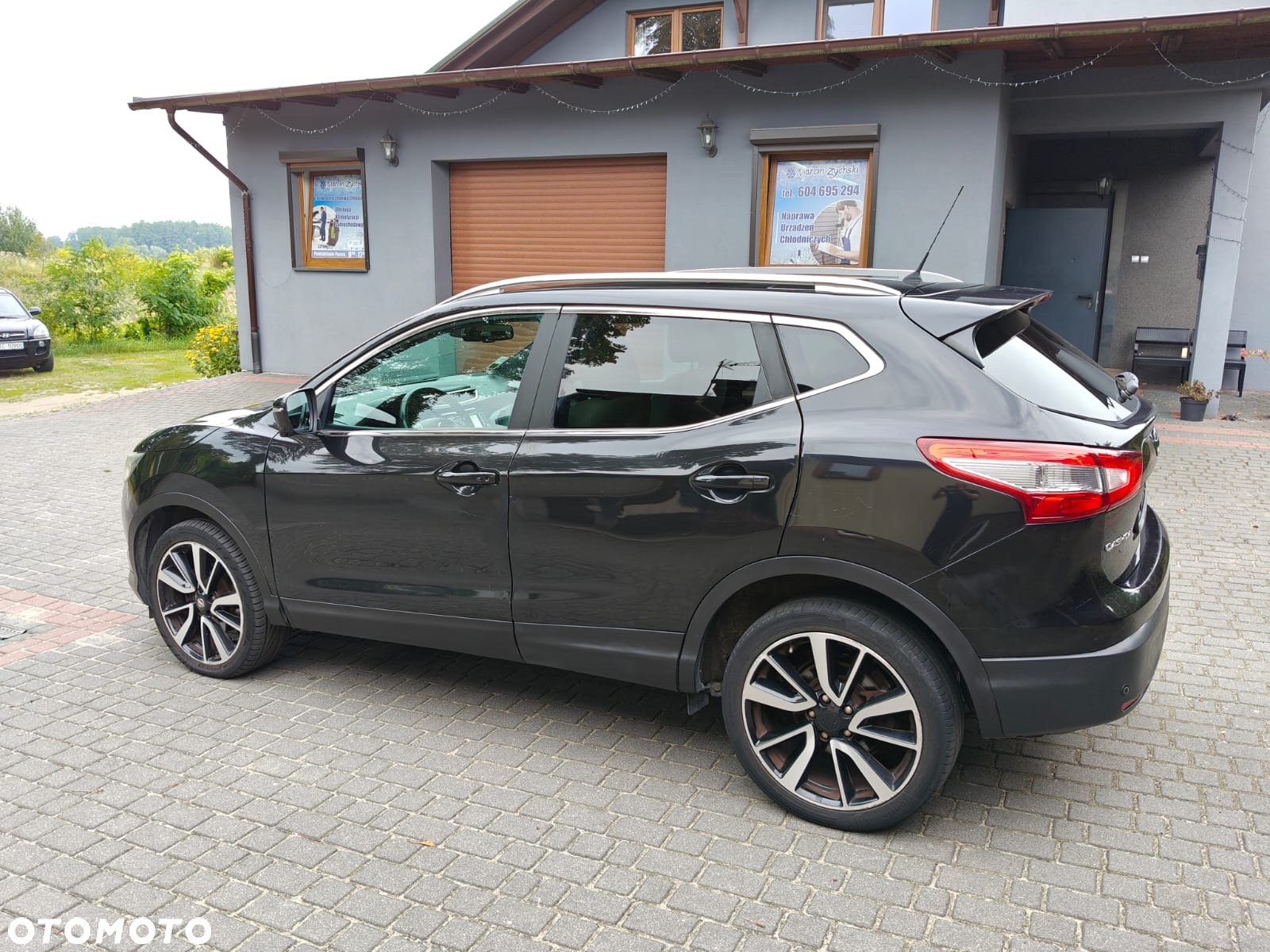 Nissan Qashqai 1.6 dCi Xtronic TEKNA - 8