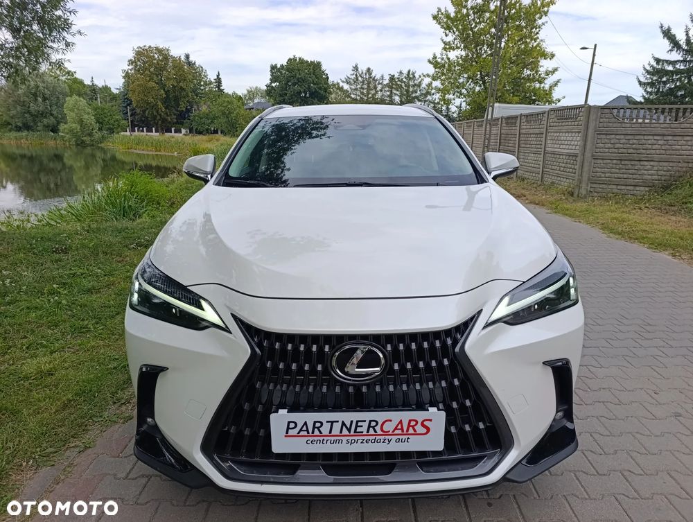 Lexus NX 350h - 2