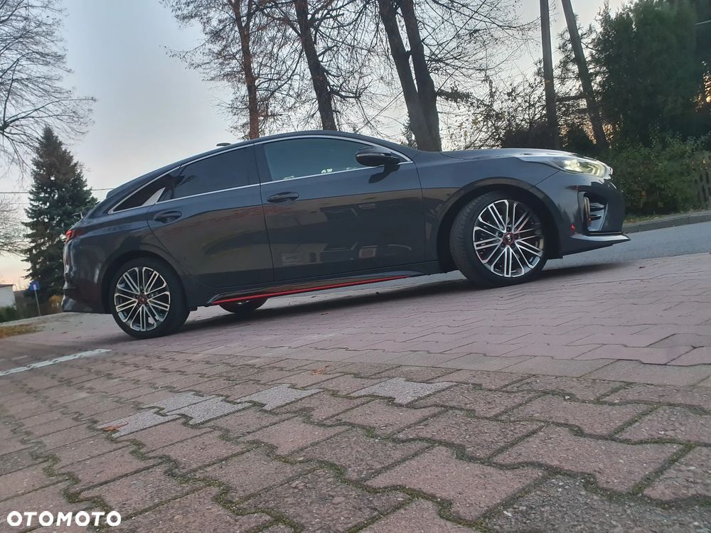 Kia ProCeed 1.6 T-GDI GT DCT - 31