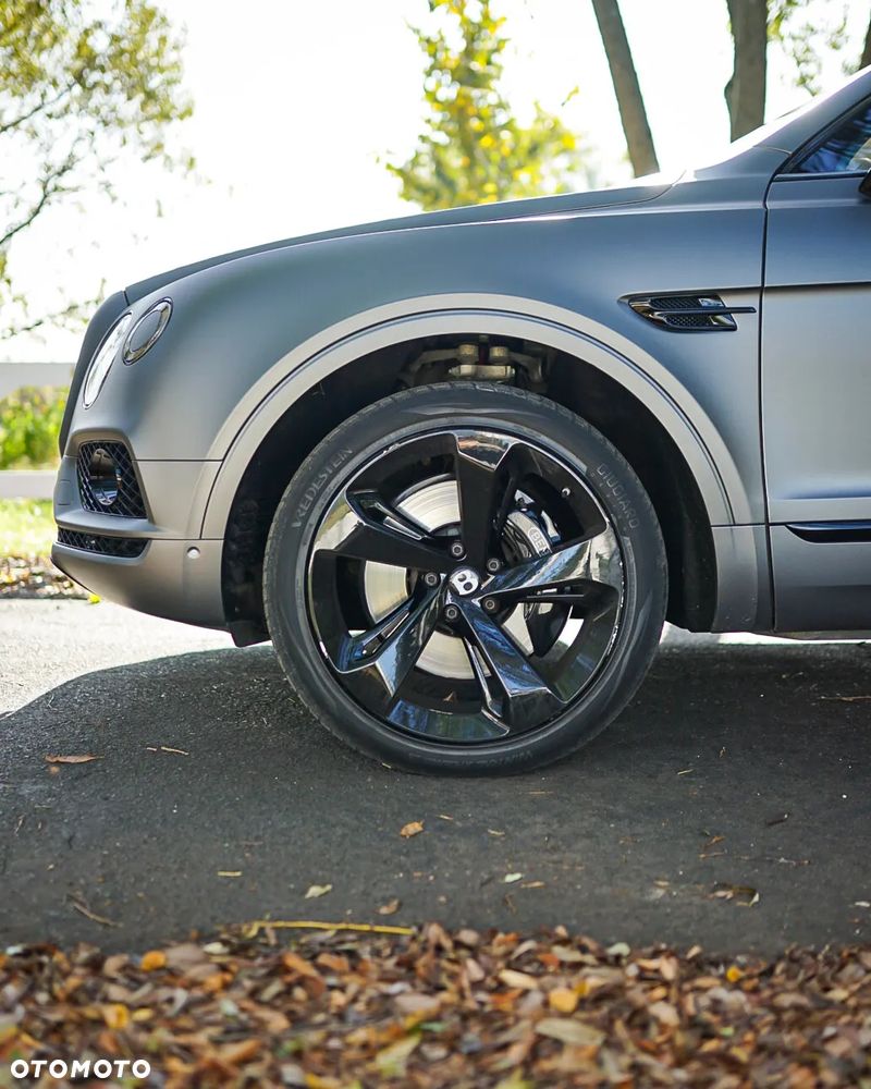 Bentley Bentayga W12 Mulliner - 14