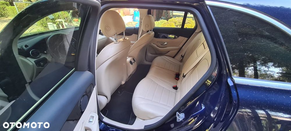 Mercedes-Benz GLC - 11