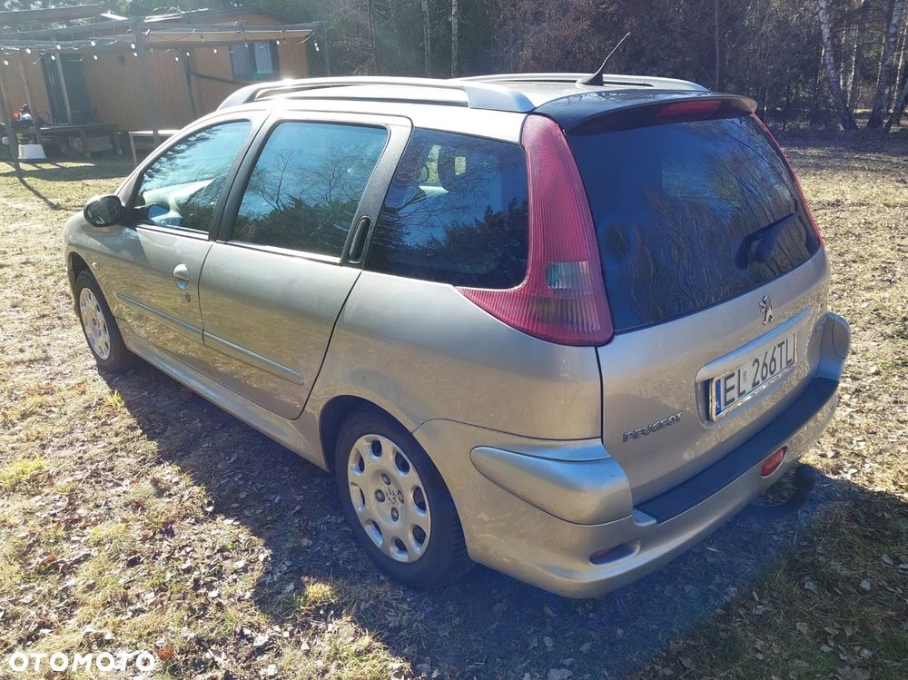 Peugeot 206 2006 photo 5
