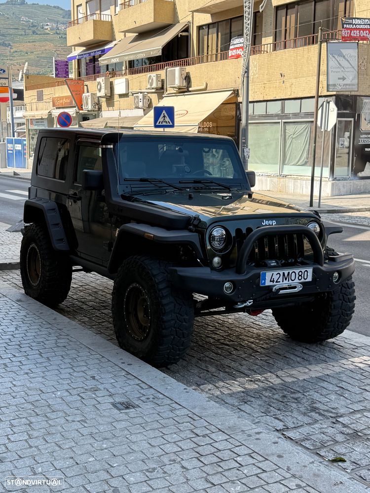 Jeep Wrangler - 2