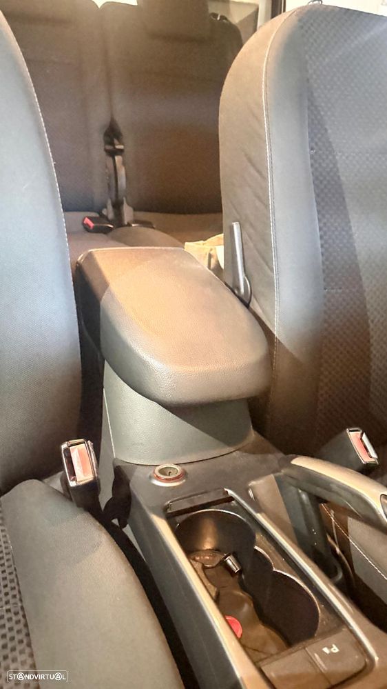 Ford C-Max - 7
