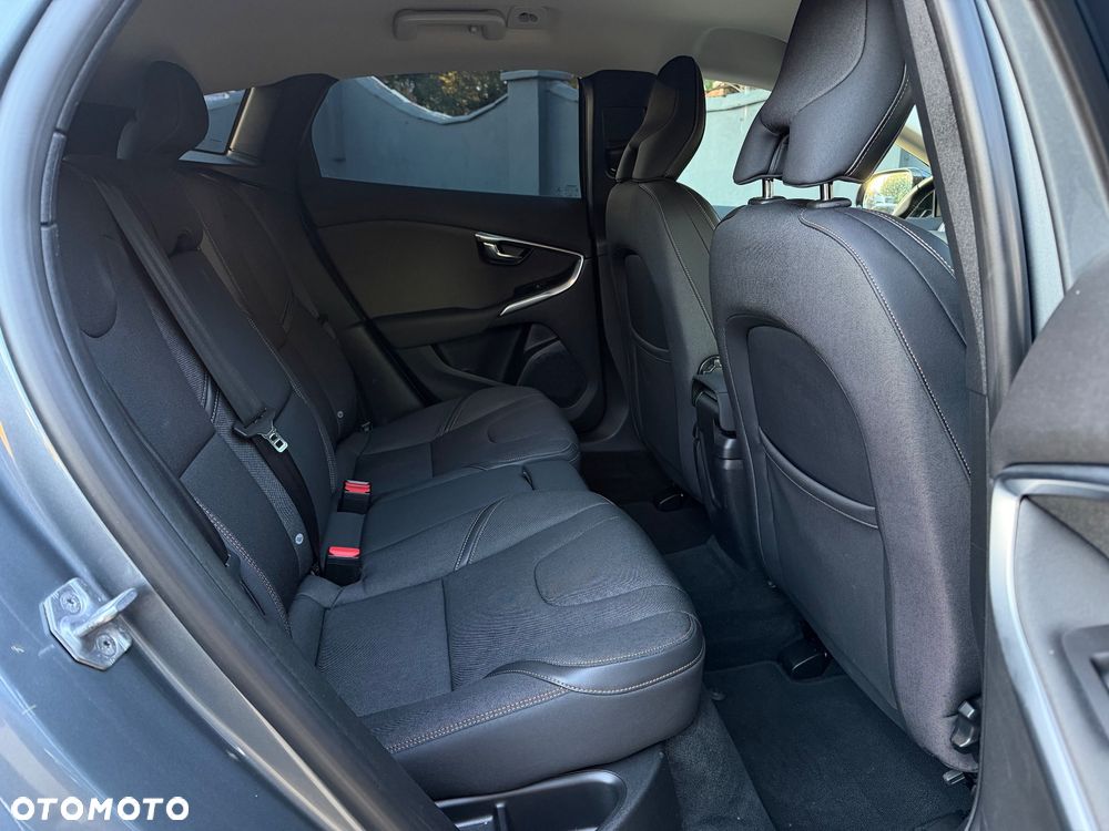 Volvo V40 Cross Country D2 Geartronic Linje You - 23