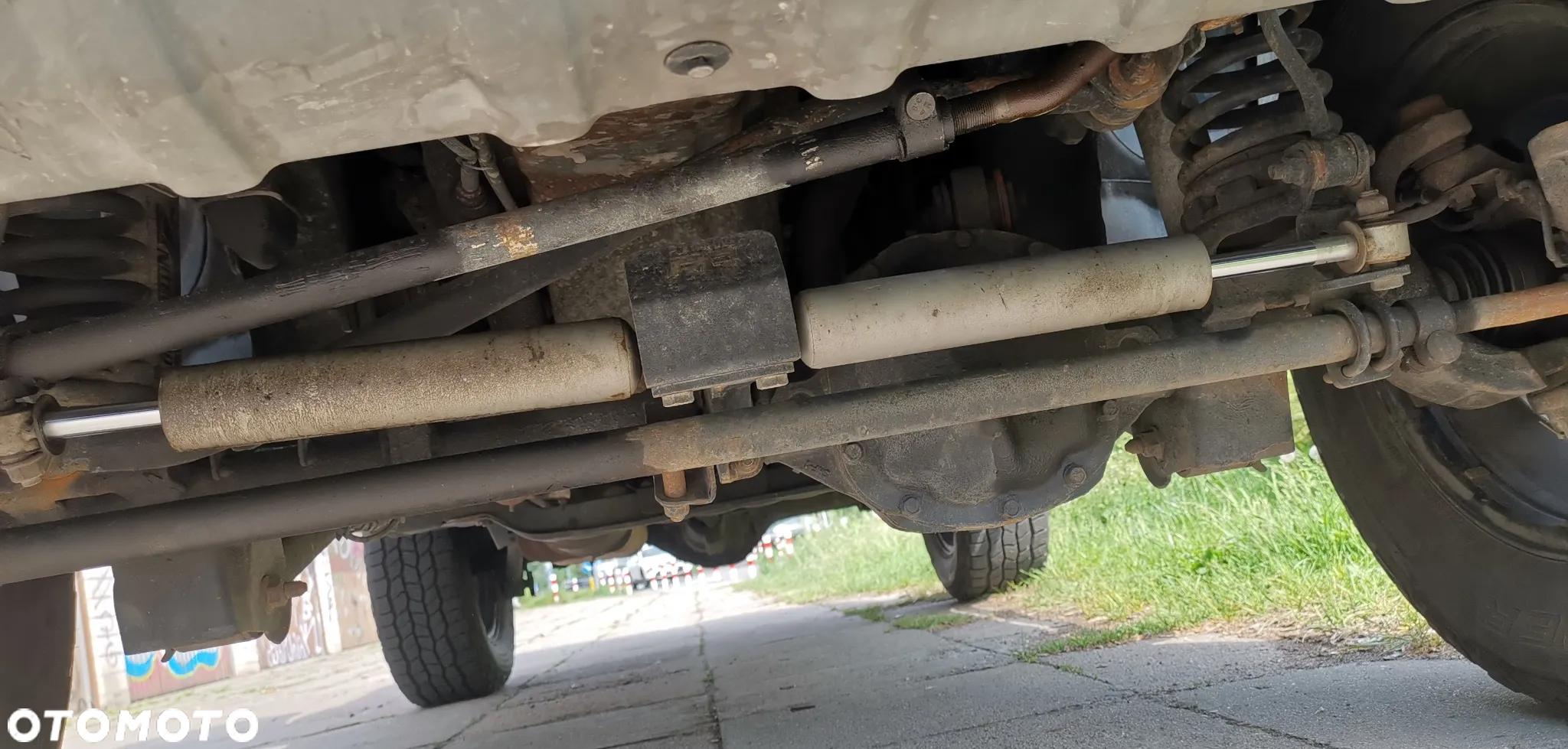 Jeep Grand Cherokee 4.7 Overland - 25