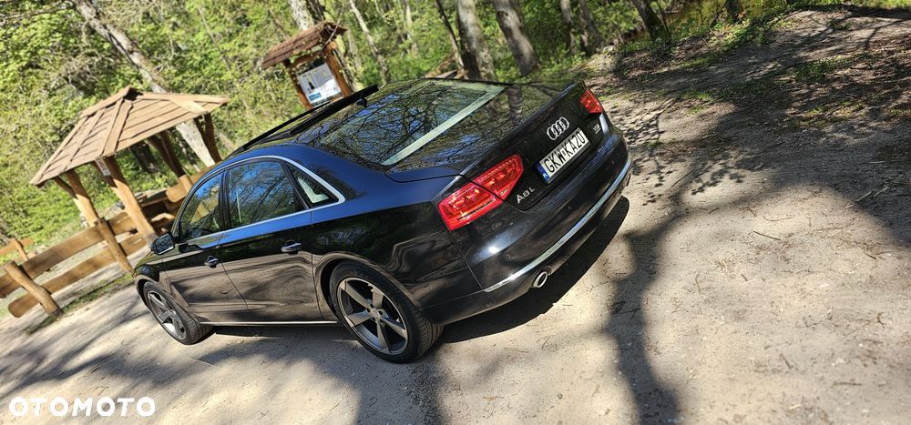 Audi A8 - 4