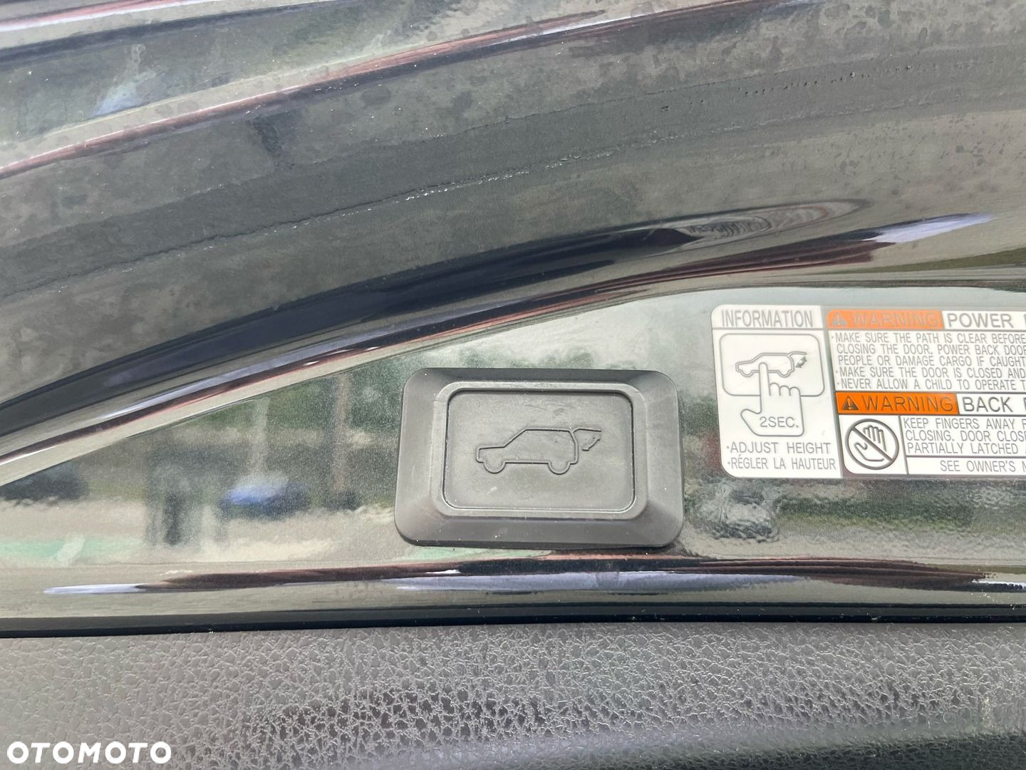 Toyota RAV4 Hybrid Premium 4x4 - 34