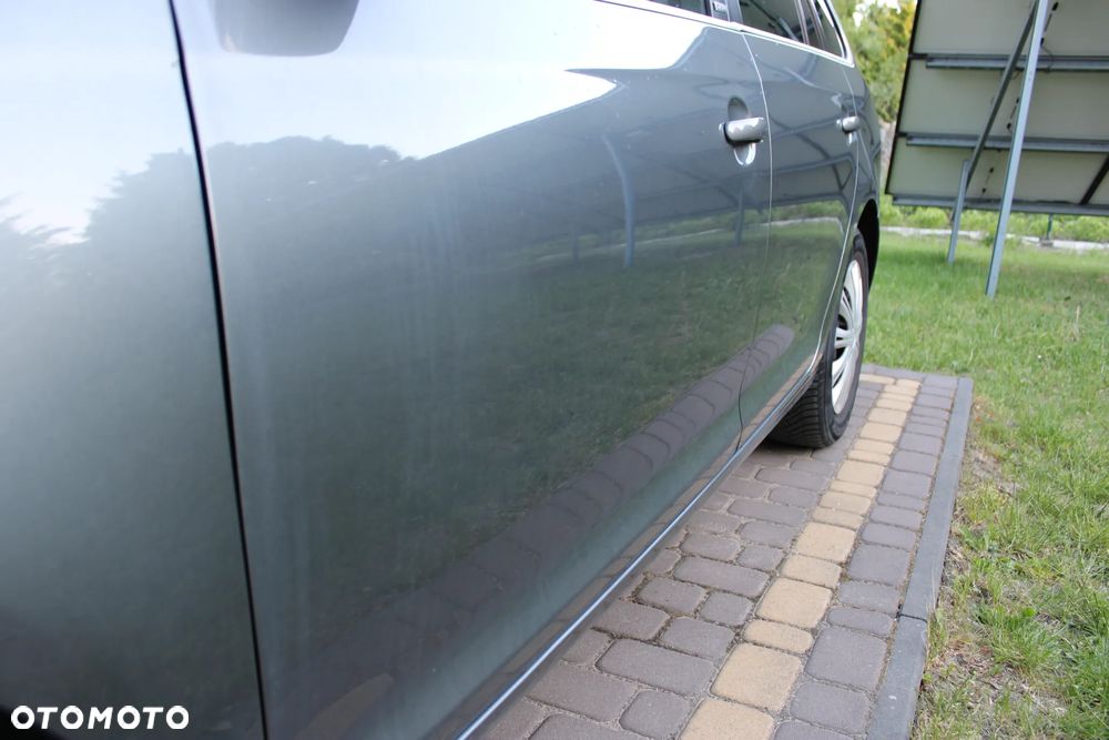 Volkswagen Golf 1.6 TDI Trendline - 8