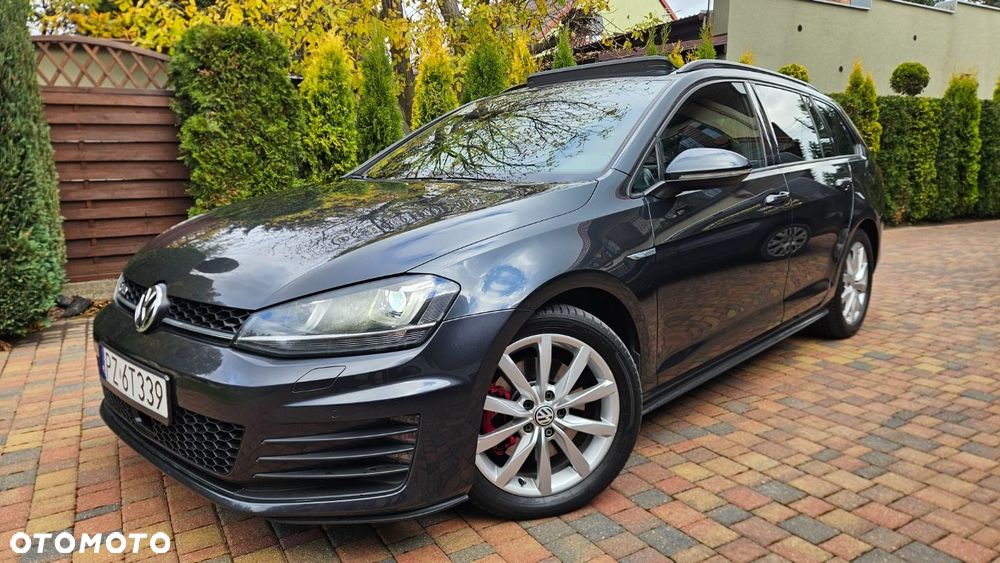 Volkswagen Golf - 2
