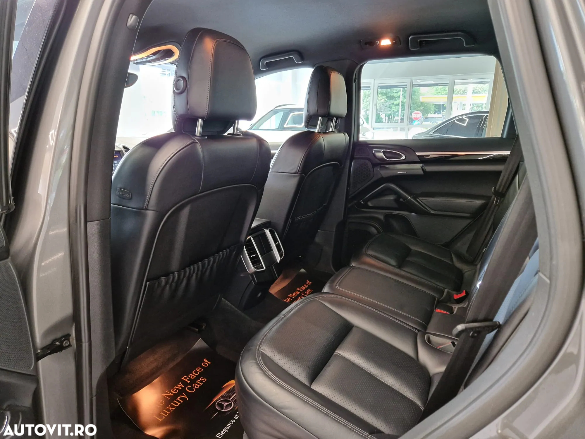 Porsche Cayenne 3.0 L - 25