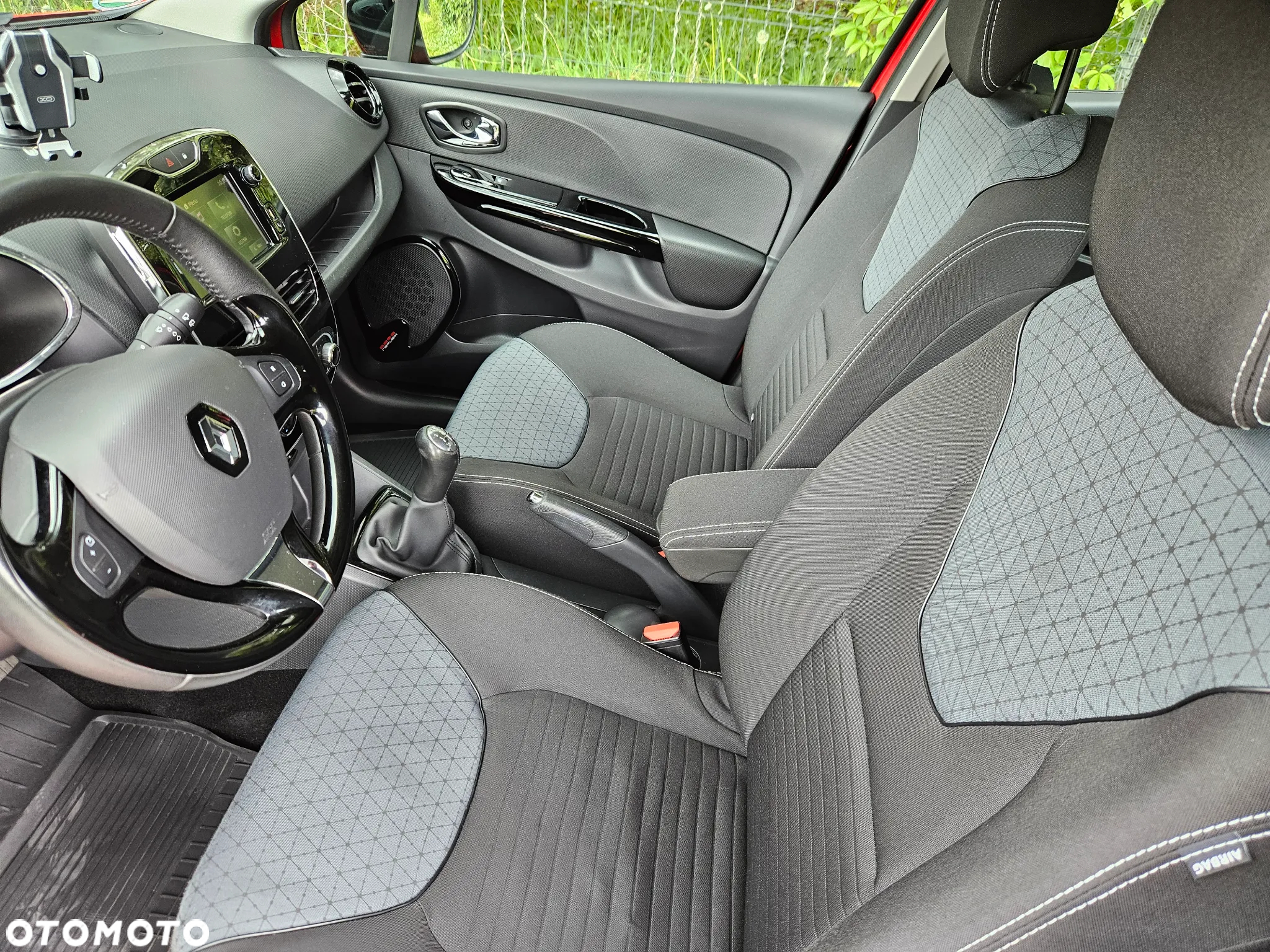 Renault Clio - 22