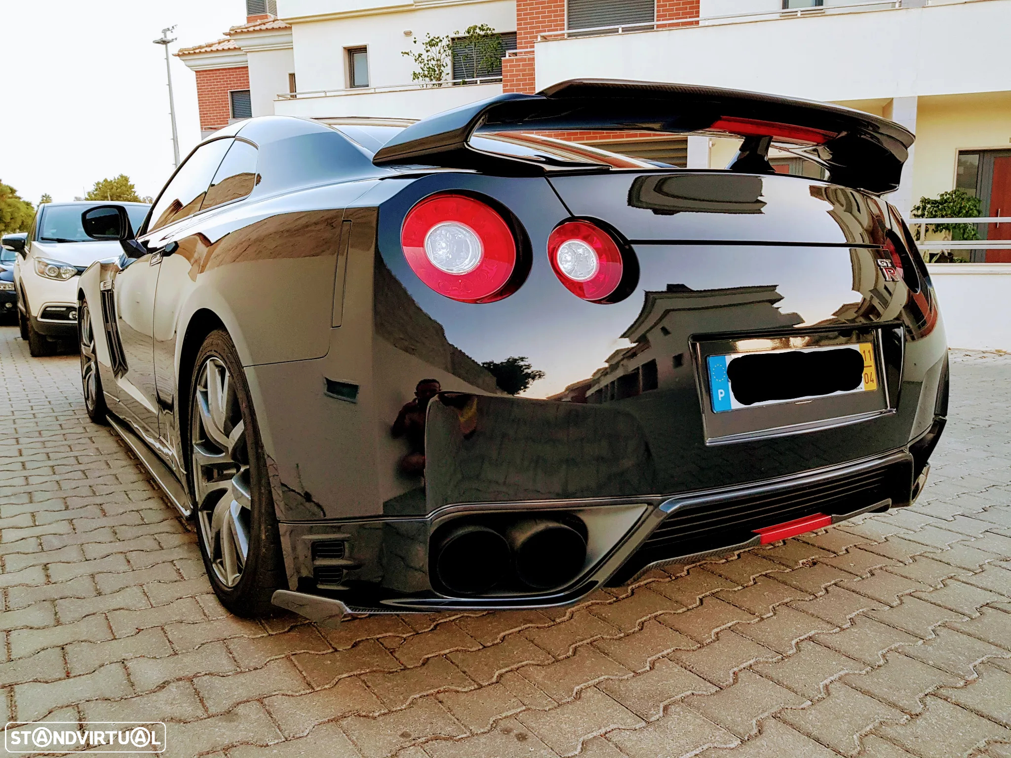 Nissan GT-R Black Edition - 2
