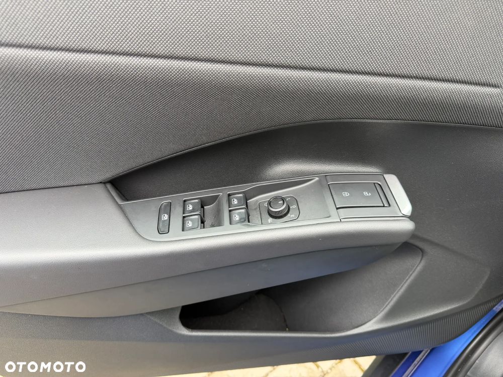 Volkswagen T-Roc 1.5 eTSI Life DSG - 25