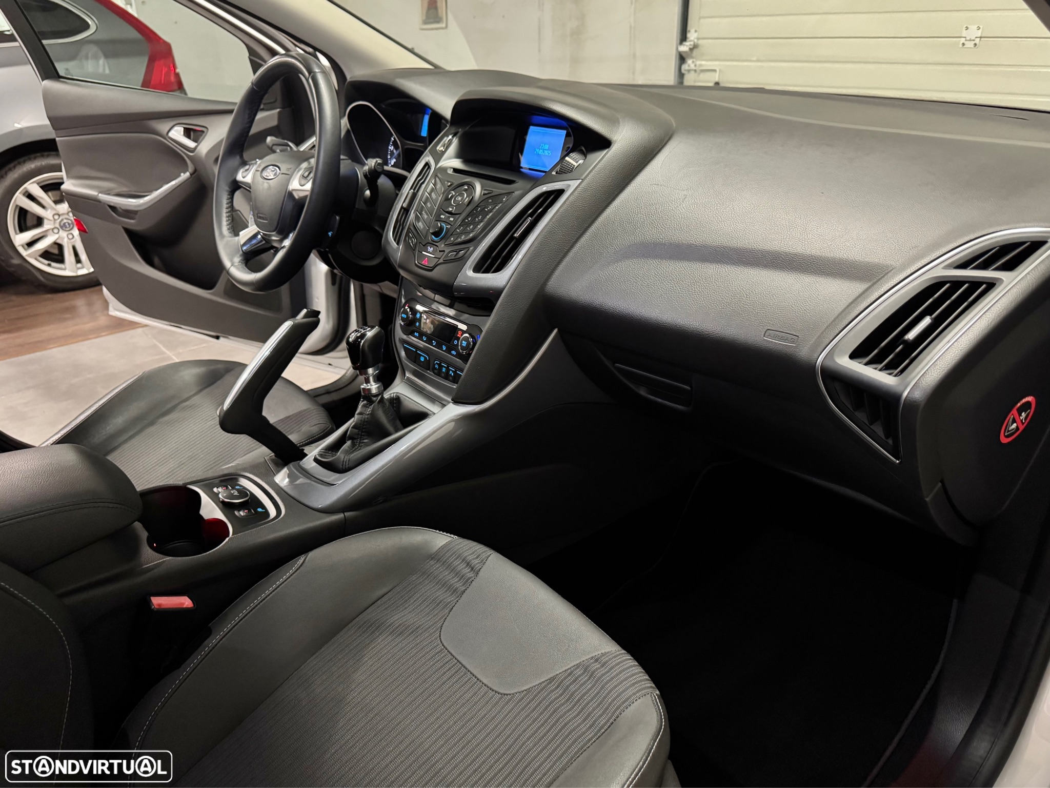 Ford Focus SW 1.6 TDCi Titanium - 16