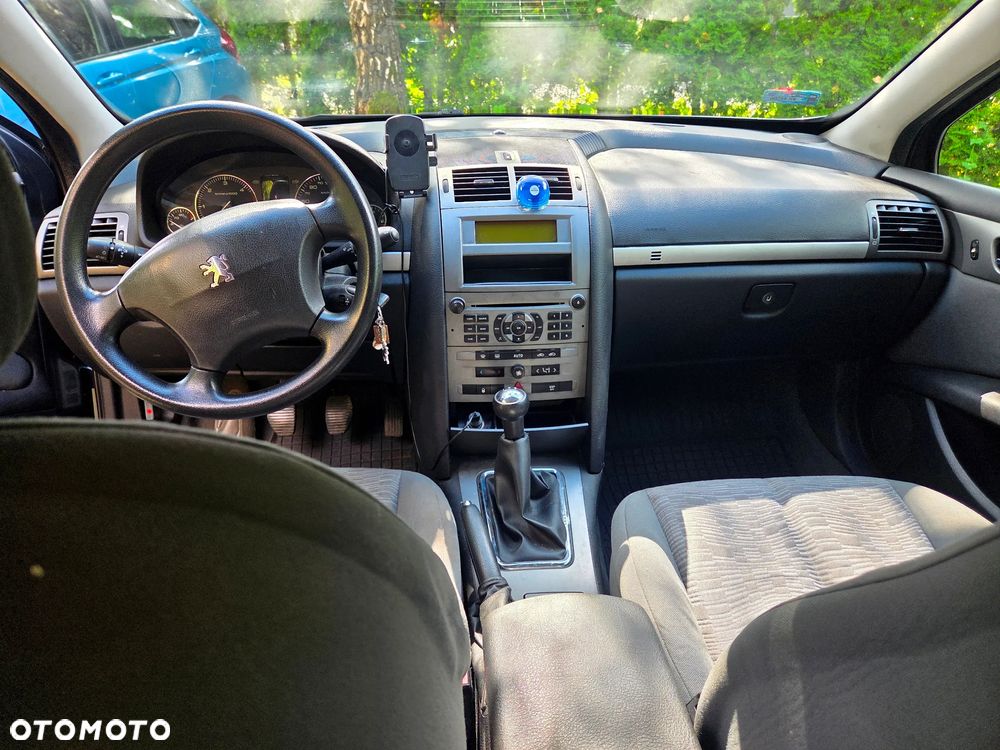 Peugeot 407 - 10