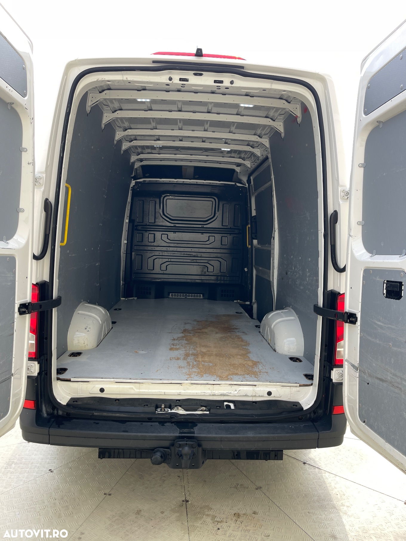 Volkswagen CRAFTER  L3H2  TRACTIUNE SPATE - 14