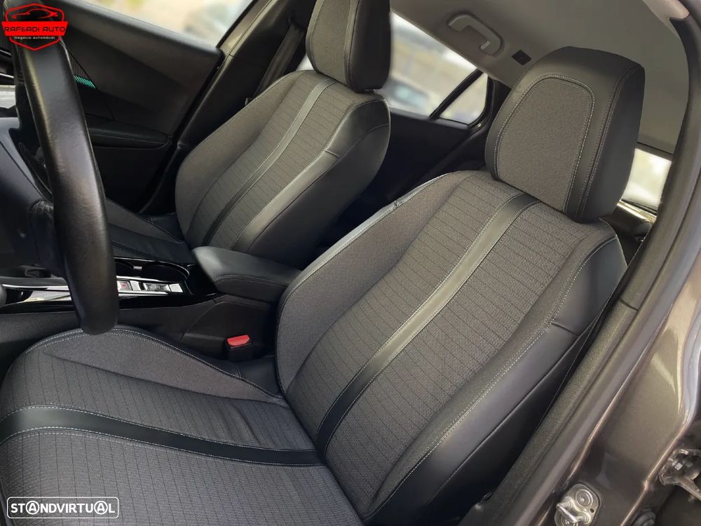 Peugeot 2008 1.2 PureTech Allure - 12