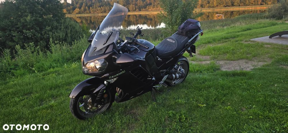Kawasaki GTR - 10