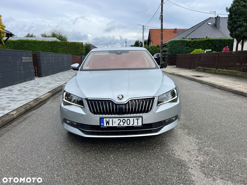Skoda Superb 2.0 TDI SCR 4x4 L&K DSG - 2