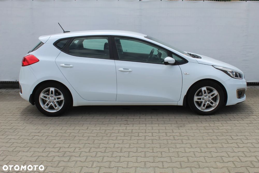 Kia Ceed 1.6 GDI M - 6