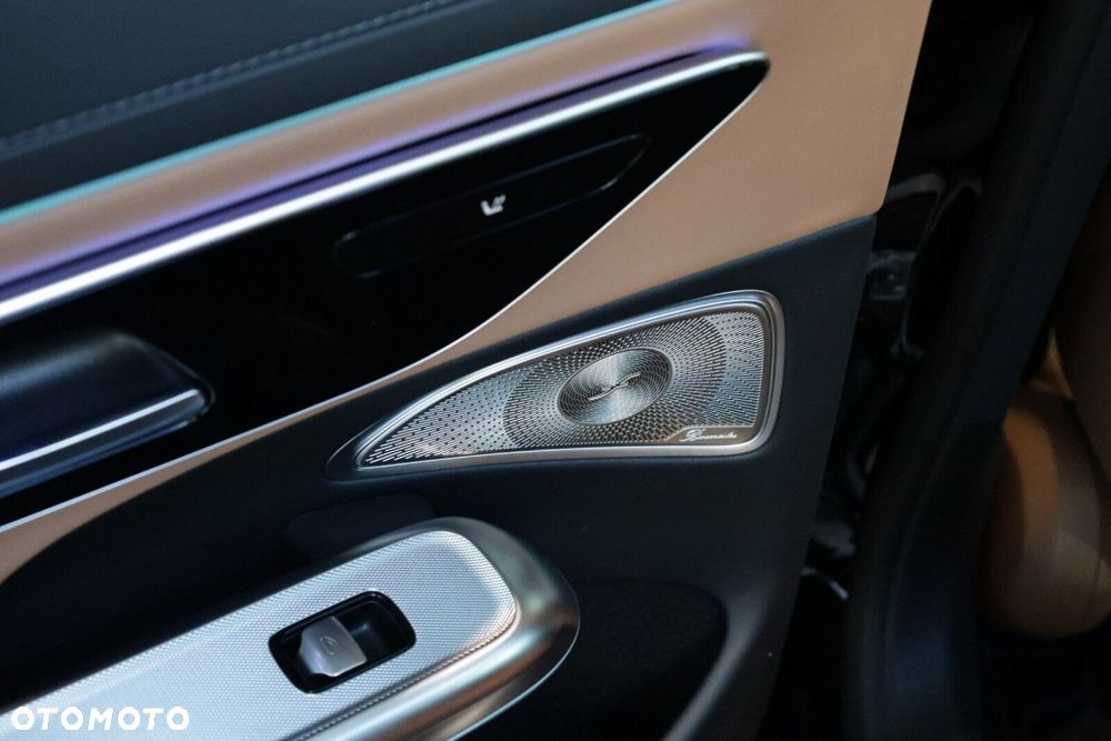 Mercedes-Benz Klasa E - 22