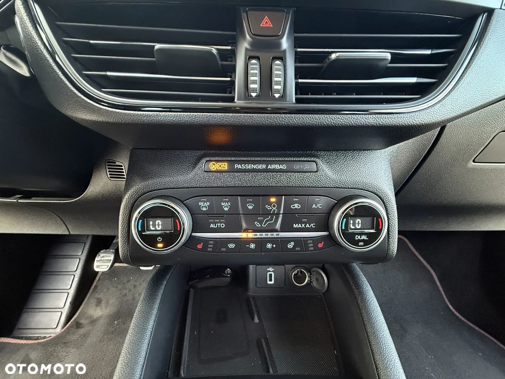 Ford Focus 1.0 EcoBoost mHEV ST-Line - 13