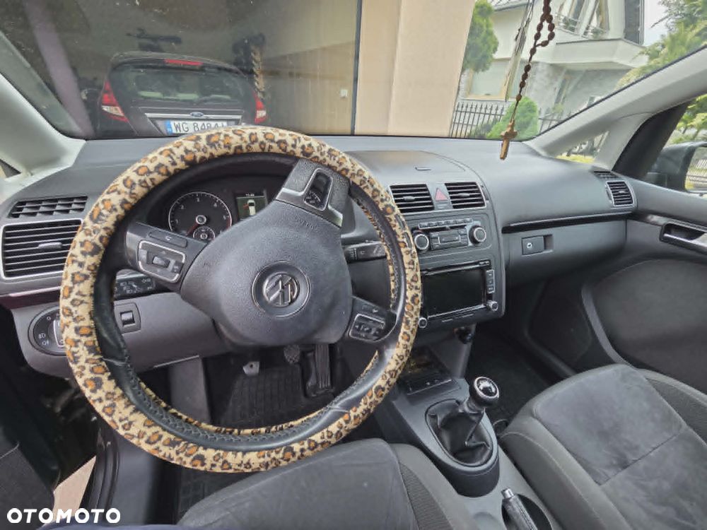 Volkswagen Touran 2.0 TDI DPF Highline - 4