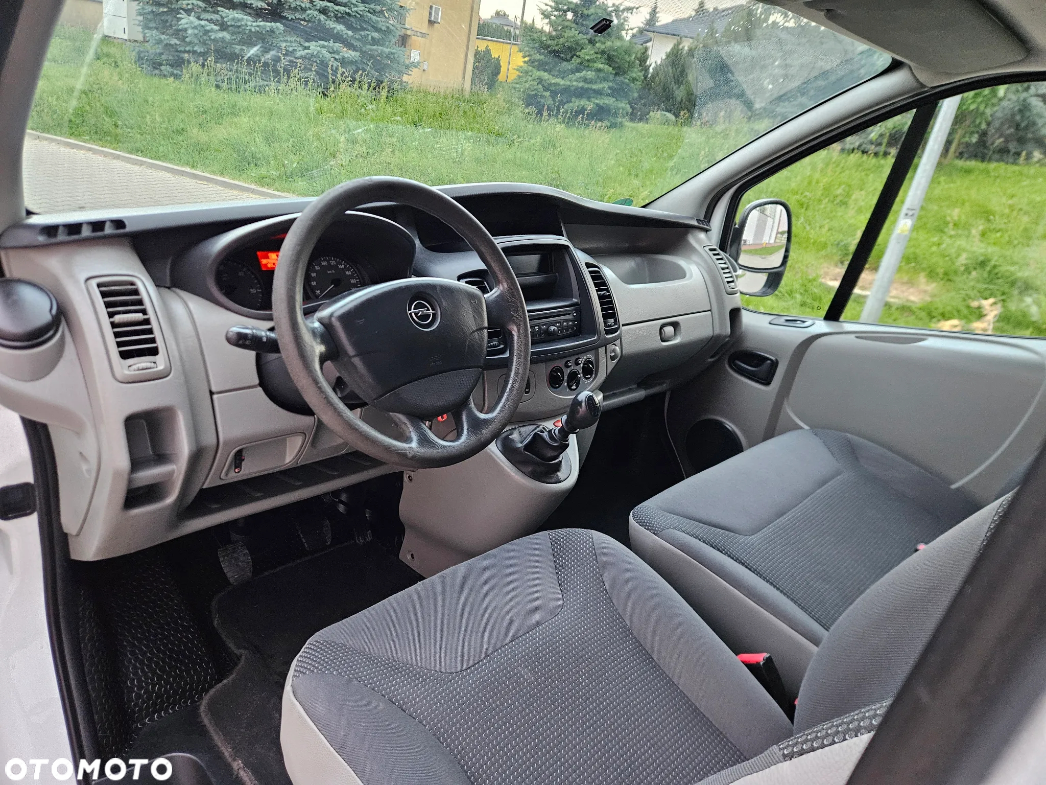 Opel VIVARO - 12