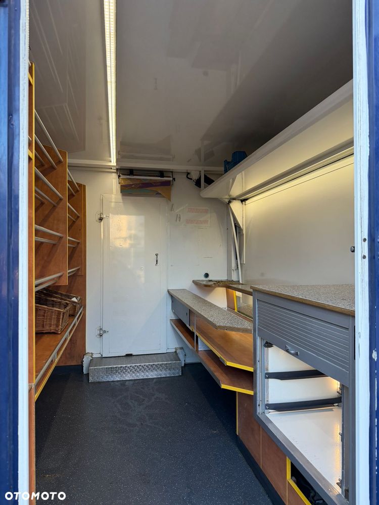 Mercedes-Benz Sprinter - 5