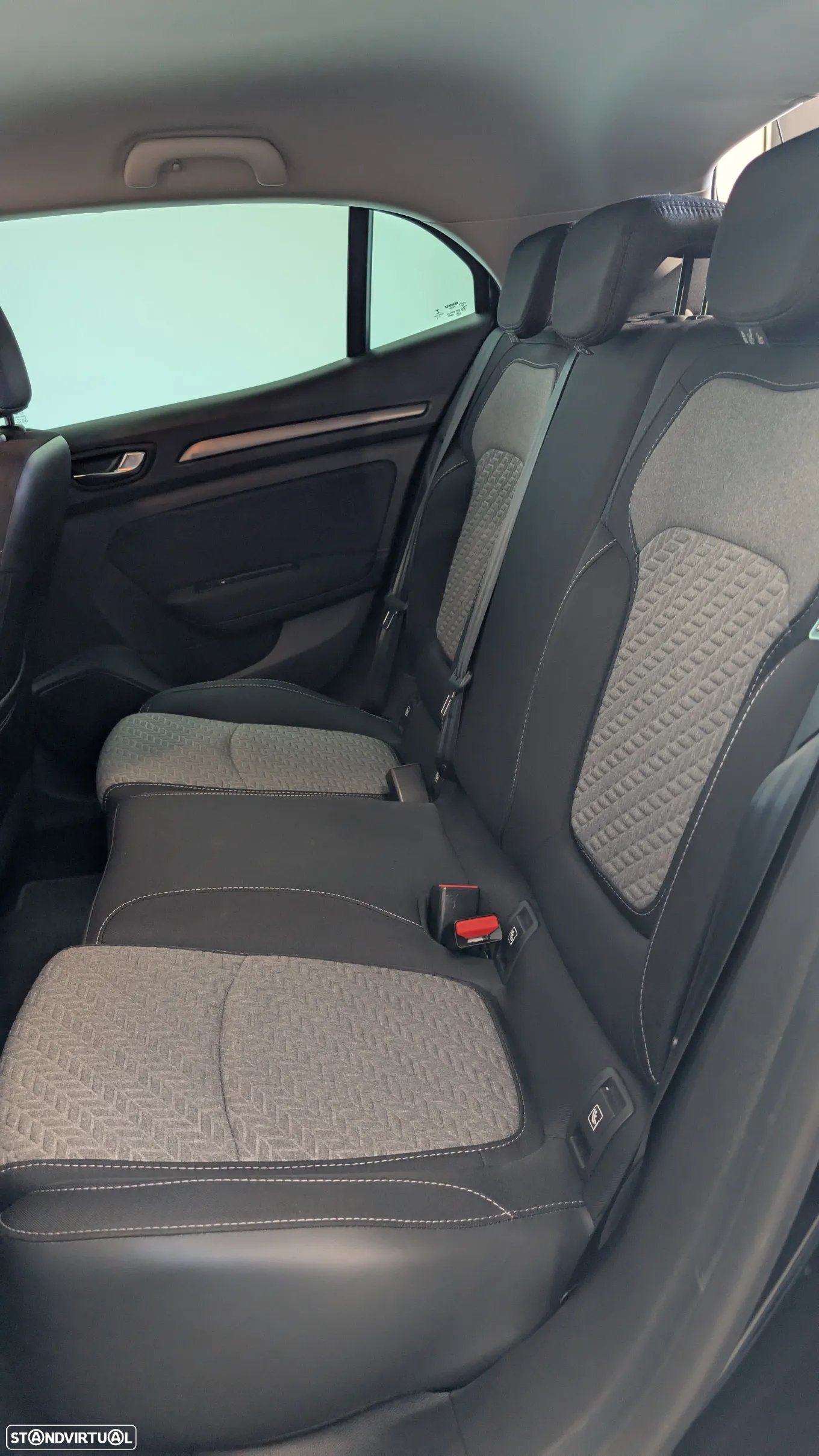 Renault Mégane 1.5 Blue dCi Limited - 16