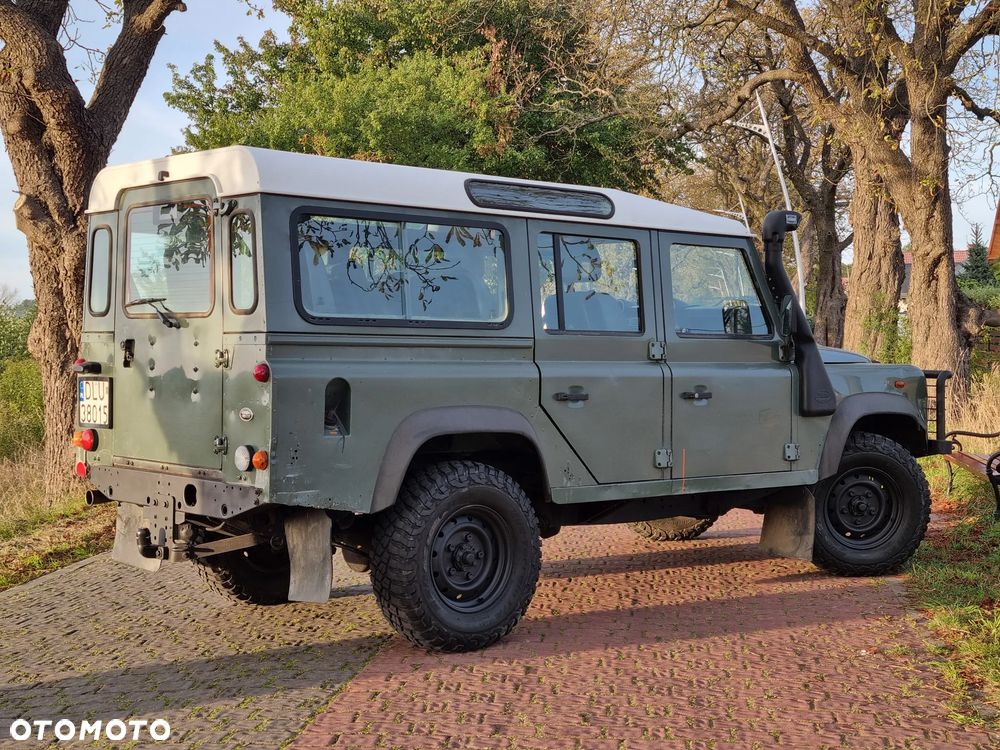 Land Rover Defender - 24